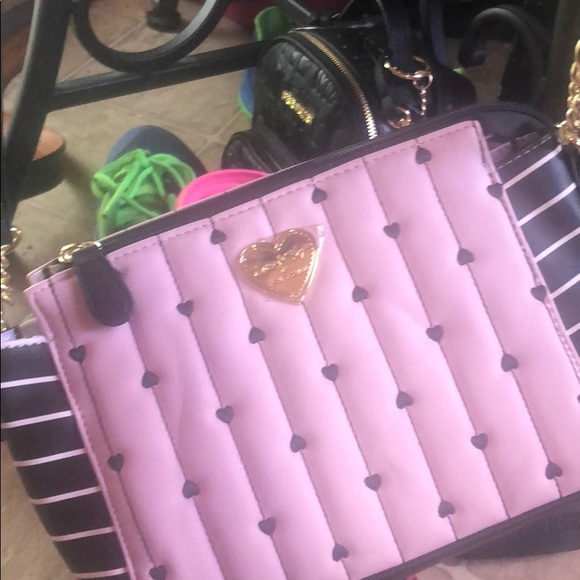 Betsey Johnson crossbody - Picture 2 of 5